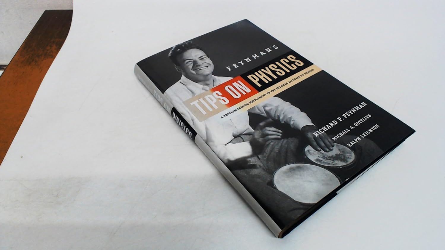 Buy Feynman's Tips on Physics: A Problem-Solving Supplement to the Feynman Lectures on Physics (English, Paperback, Richard P. Feynman, Michael A. Gott... Online at Best Price - GlowMirror
