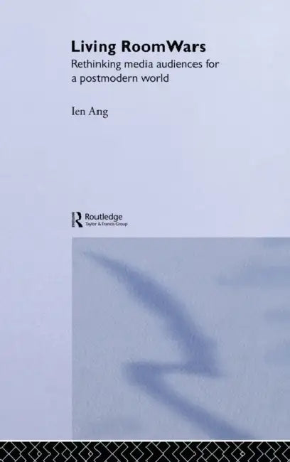 Living Room Wars (English, Ien Ang)