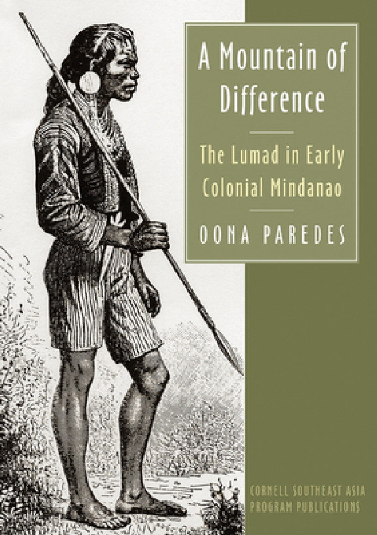 A Mountain of Difference (English, Oona Paredes)