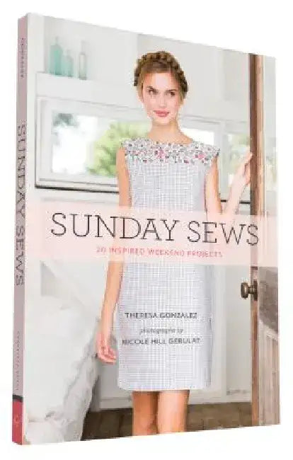 Sunday Sews (English, Theresa Gonzalez)